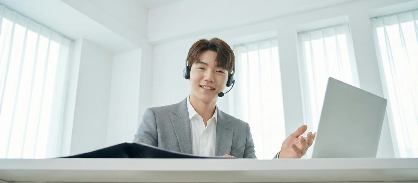 월세 신용카드 대출 확인 항목을 살펴보는 참고 사진