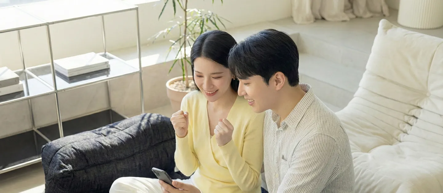 갈래 기준 항목을 확인하는 장면을 담은 참고 사진